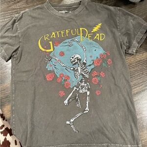 Abercrombie & Fitch Grateful Dead Tee - Black with Yellow and Red